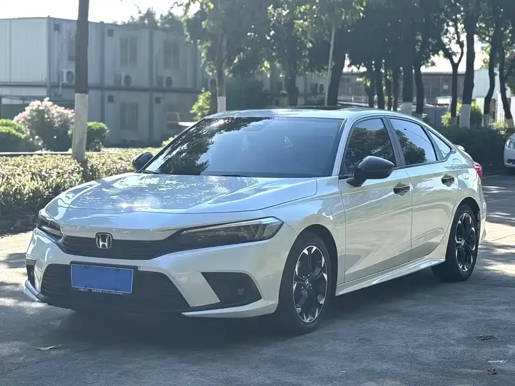 Honda Civic — фото 1