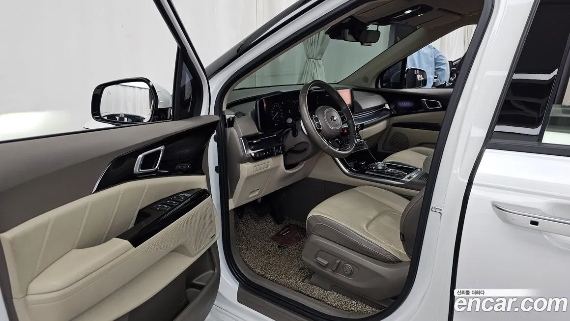 Kia Carnival — фото 10