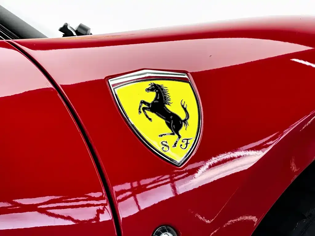Ferrari F8 — фото 10