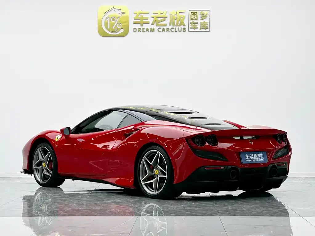 Ferrari F8 — фото 6