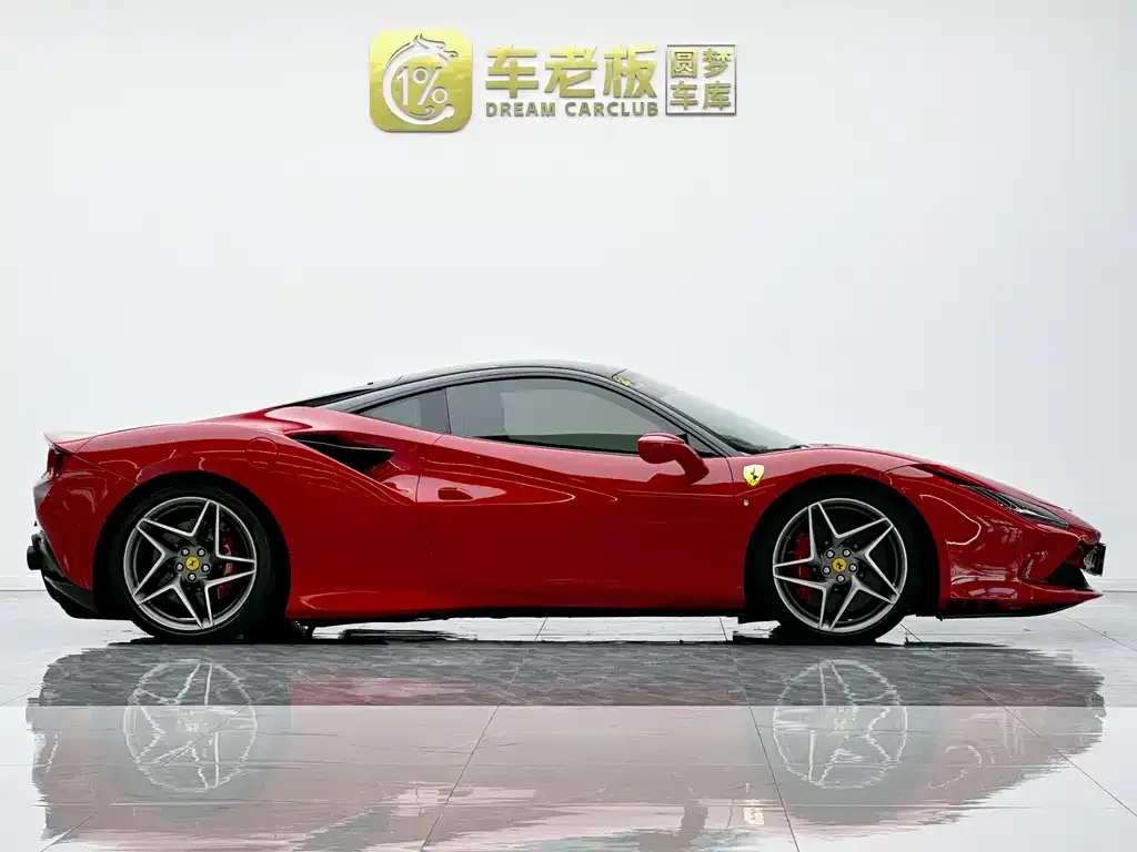 Ferrari F8 — фото 7