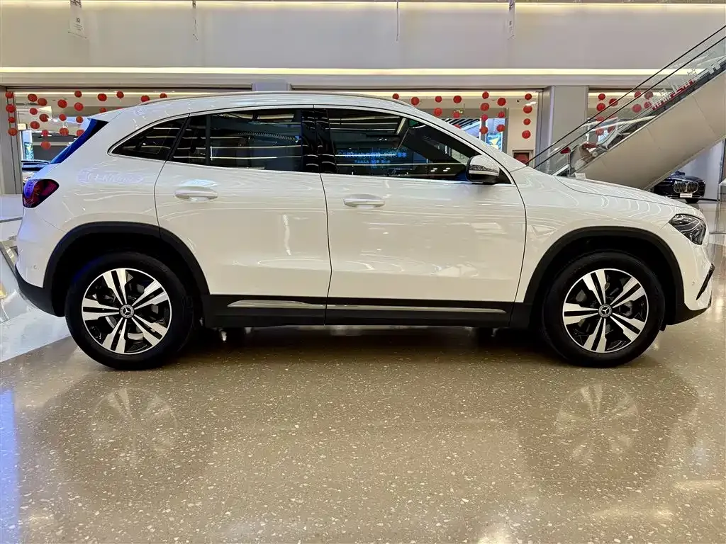 Mercedes-Benz GLA — фото 8