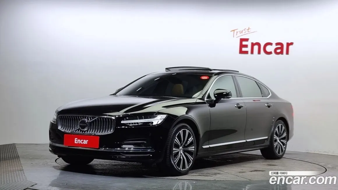 Volvo S90 — фото 1