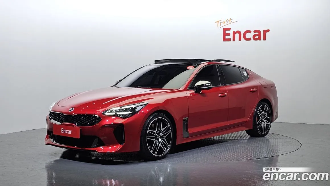 Kia Stinger — фото 1