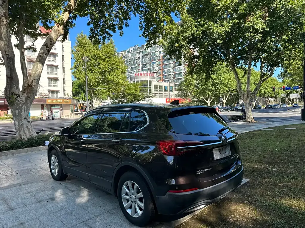 Buick Envision Plus — фото 4