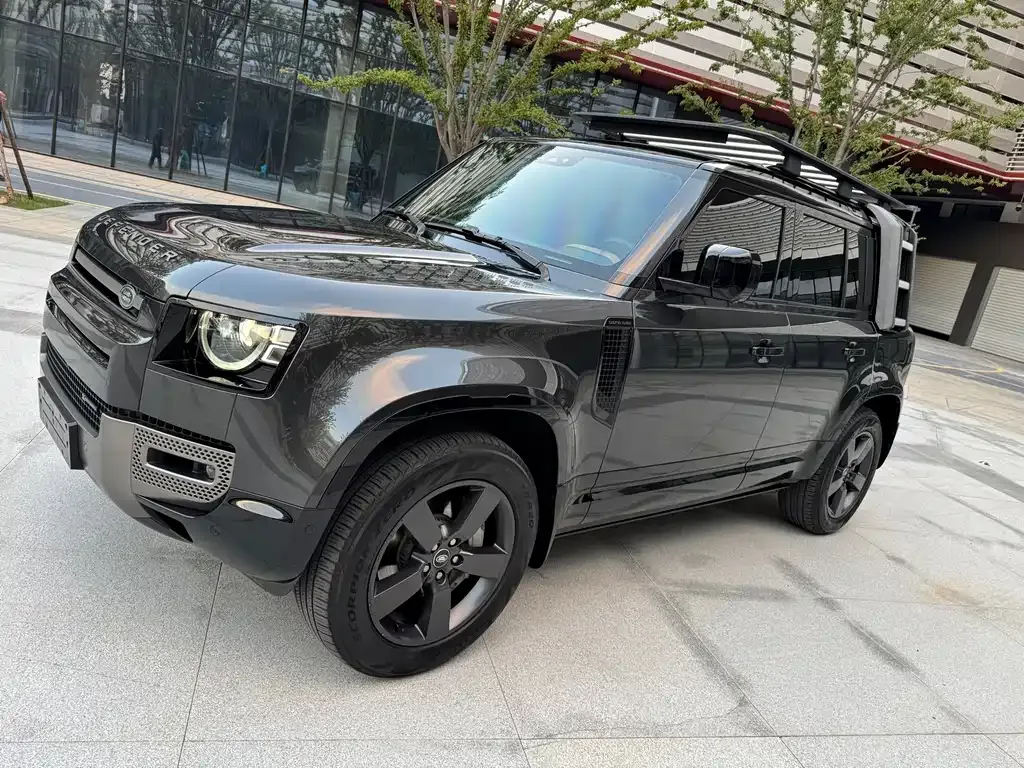 Land Rover Defender — фото 1