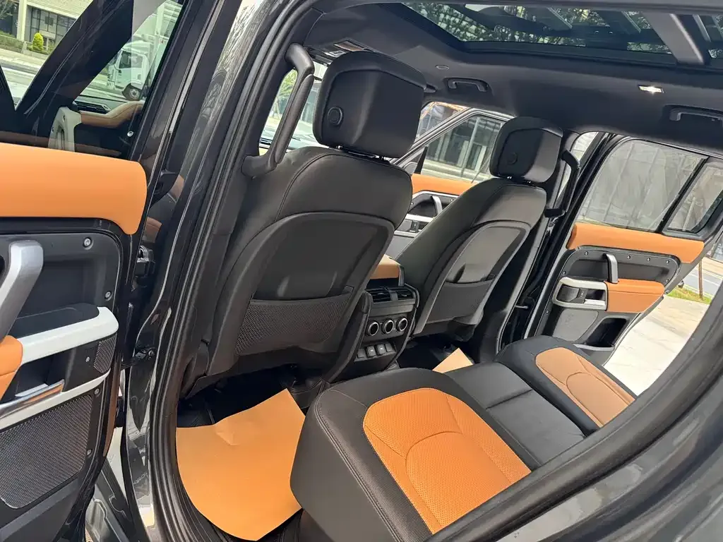 Land Rover Defender — фото 8