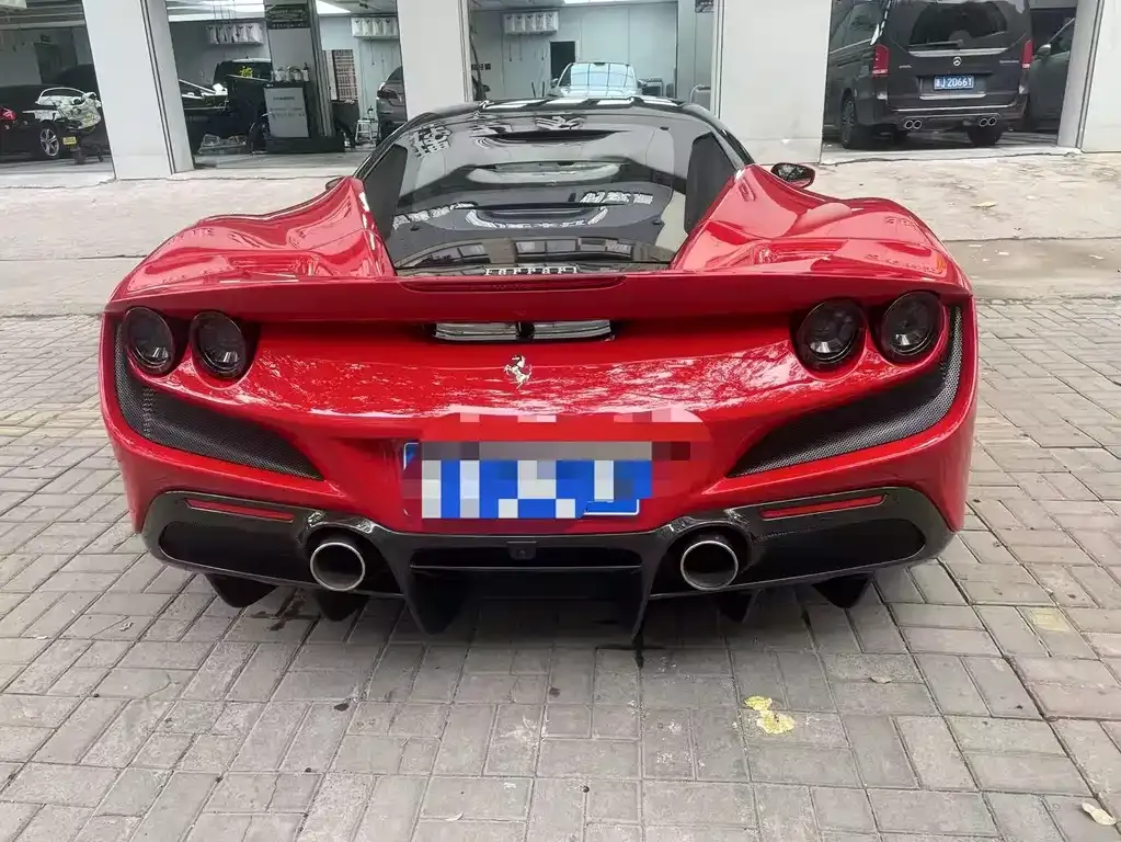 Ferrari F8 — фото 4