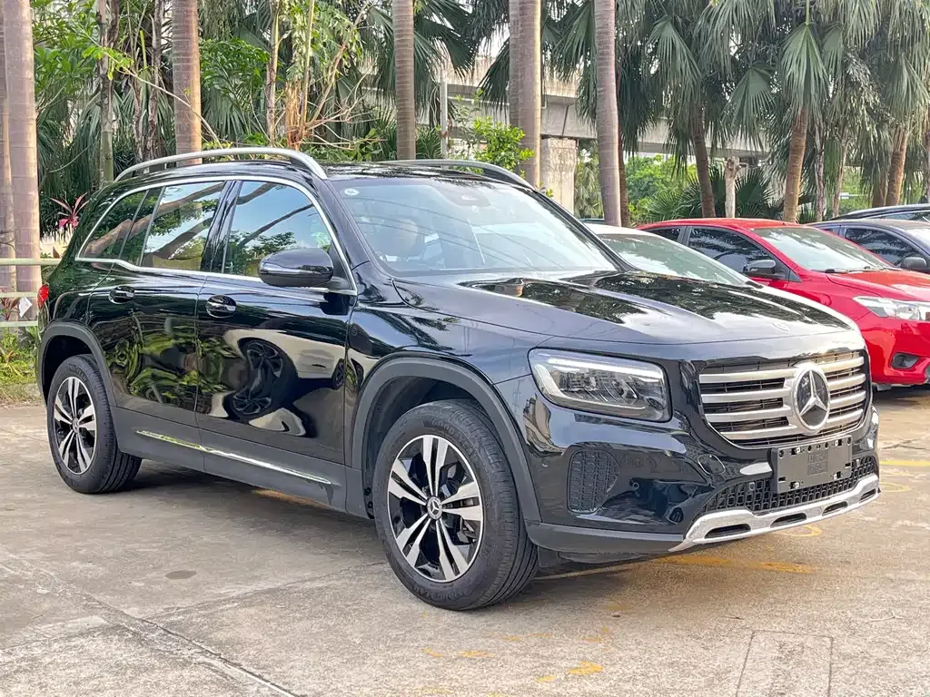 Mercedes-Benz GLB — фото 10