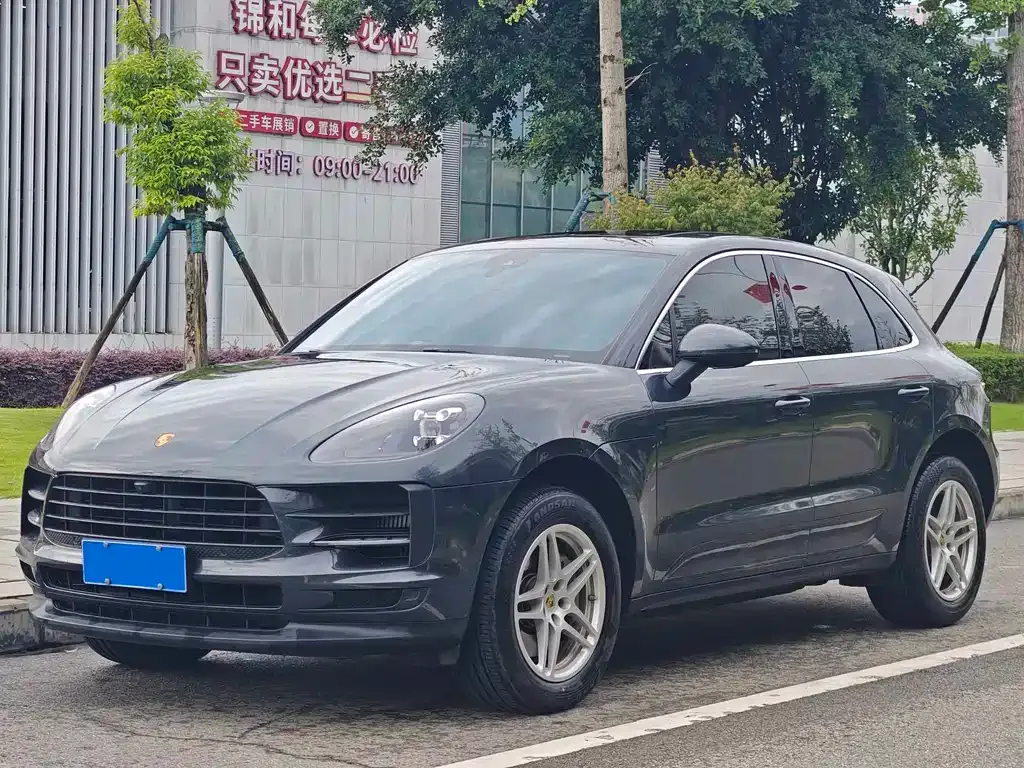 Porsche Macan — фото 1