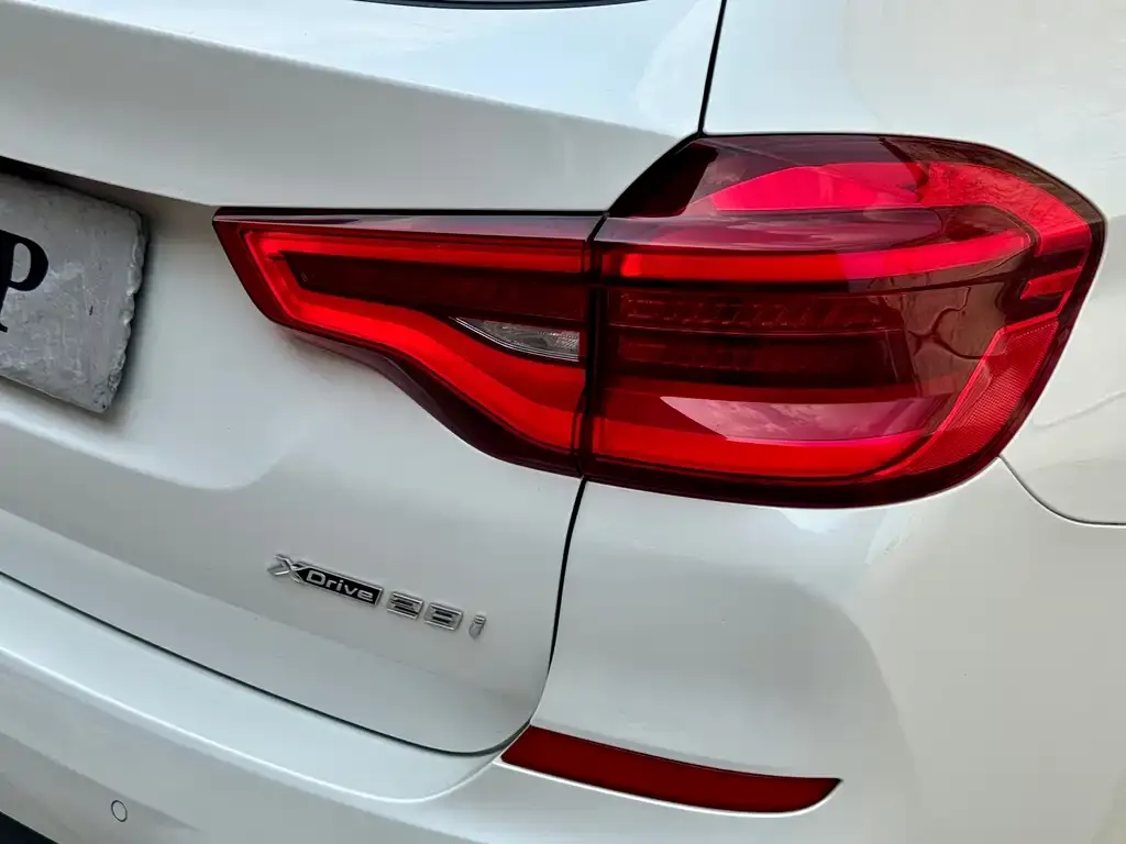 BMW X3 — фото 8