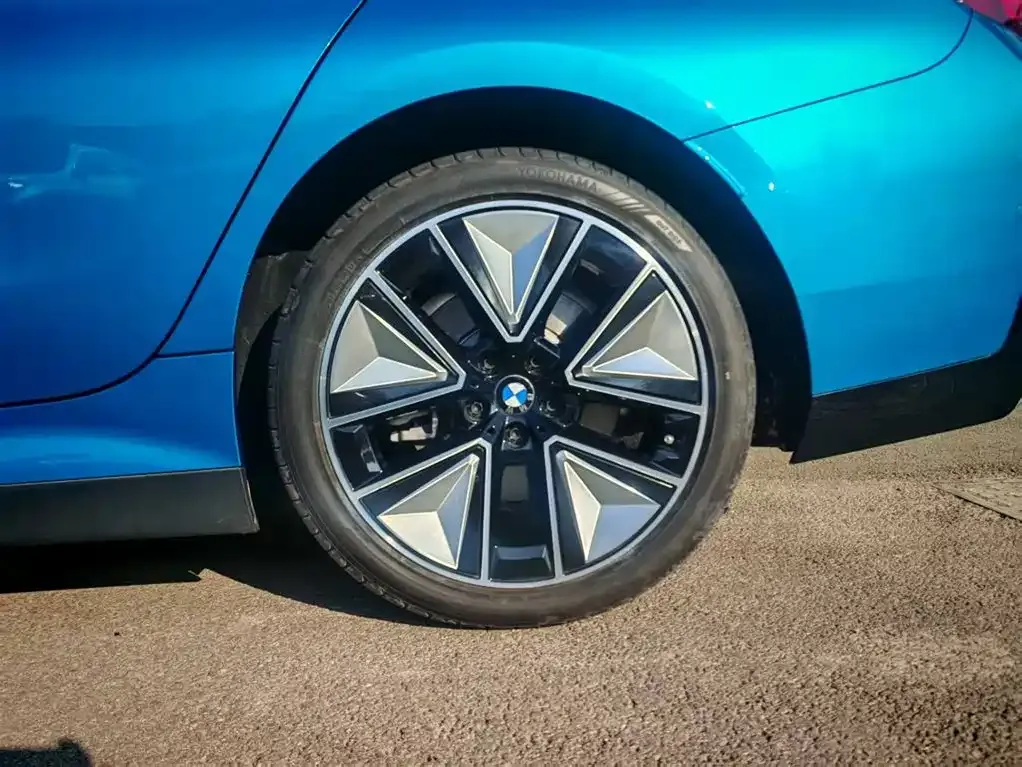 BMW i3 — фото 4
