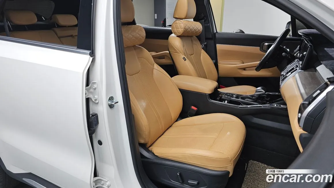 Kia Sorento — фото 10