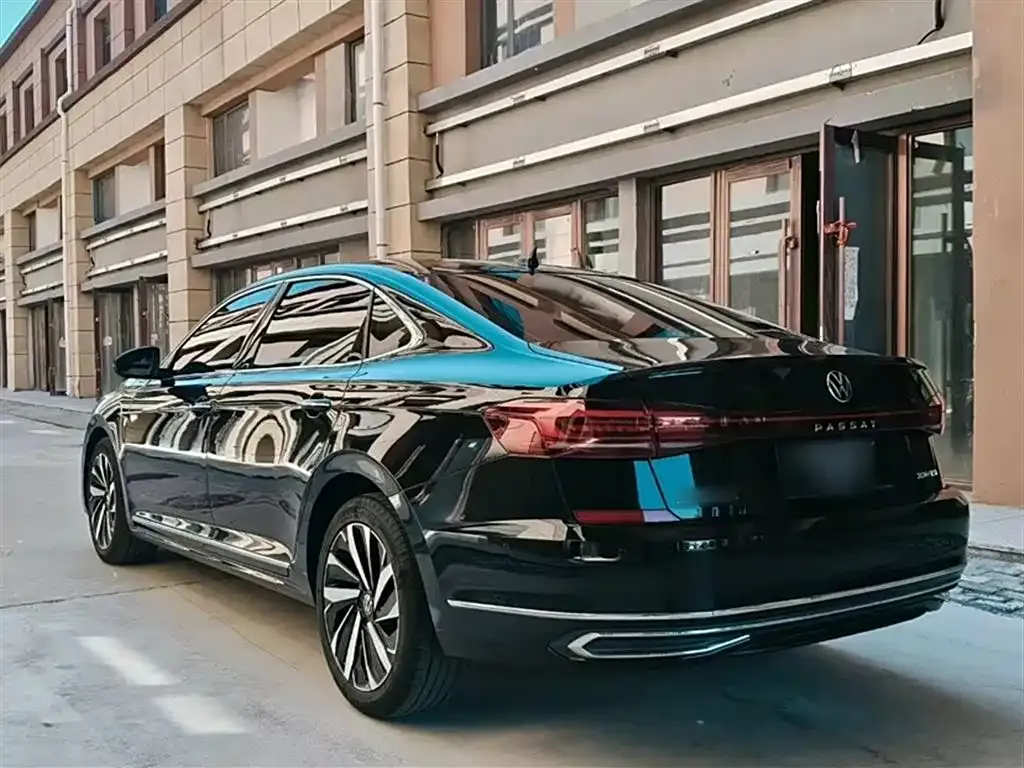 Volkswagen Passat — фото 4