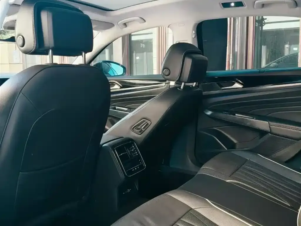 Volkswagen Passat — фото 9