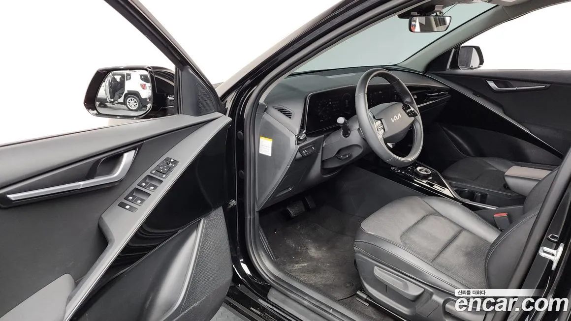 Kia Niro — фото 10