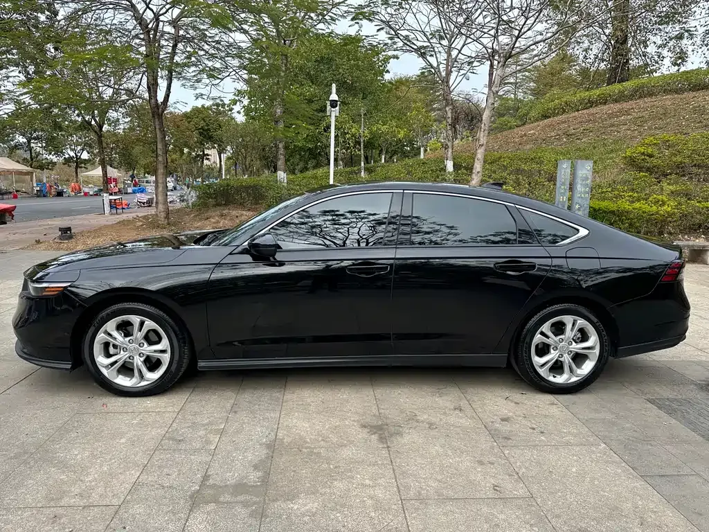 Honda Accord — фото 6