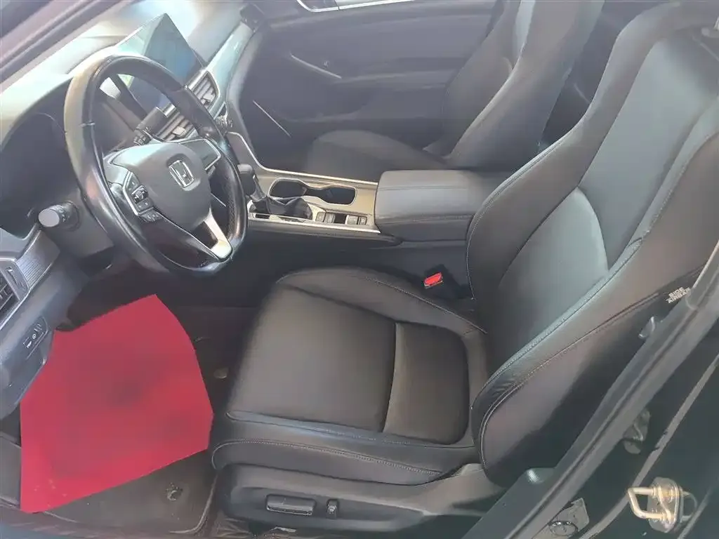 Honda Accord — фото 9