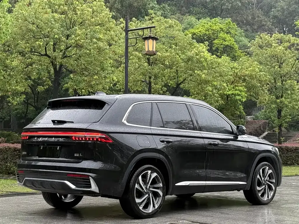 Geely Xingyue L — фото 7
