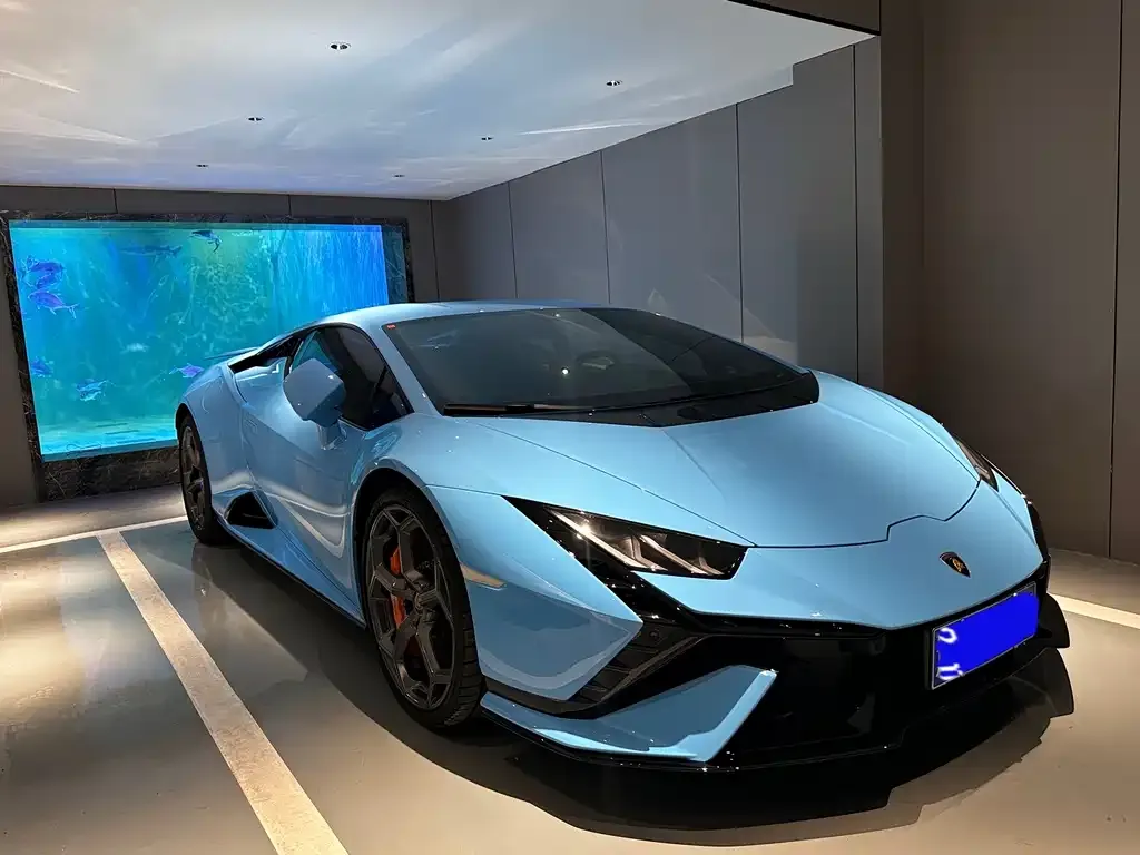 Lamborghini Huracan — фото 1