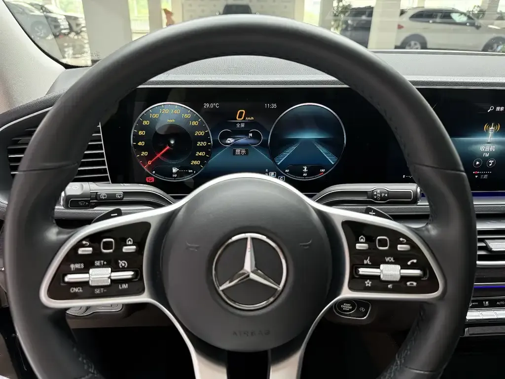 Mercedes-Benz GLE — фото 6