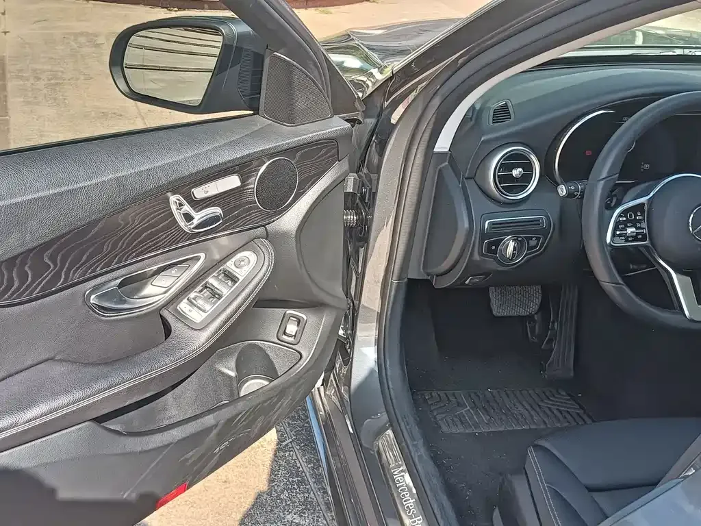 Mercedes-Benz C-Class (Import) — фото 9
