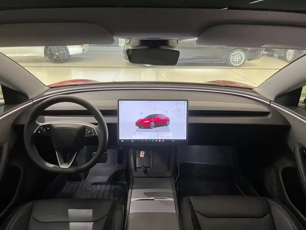 Tesla Model 3 — фото 9