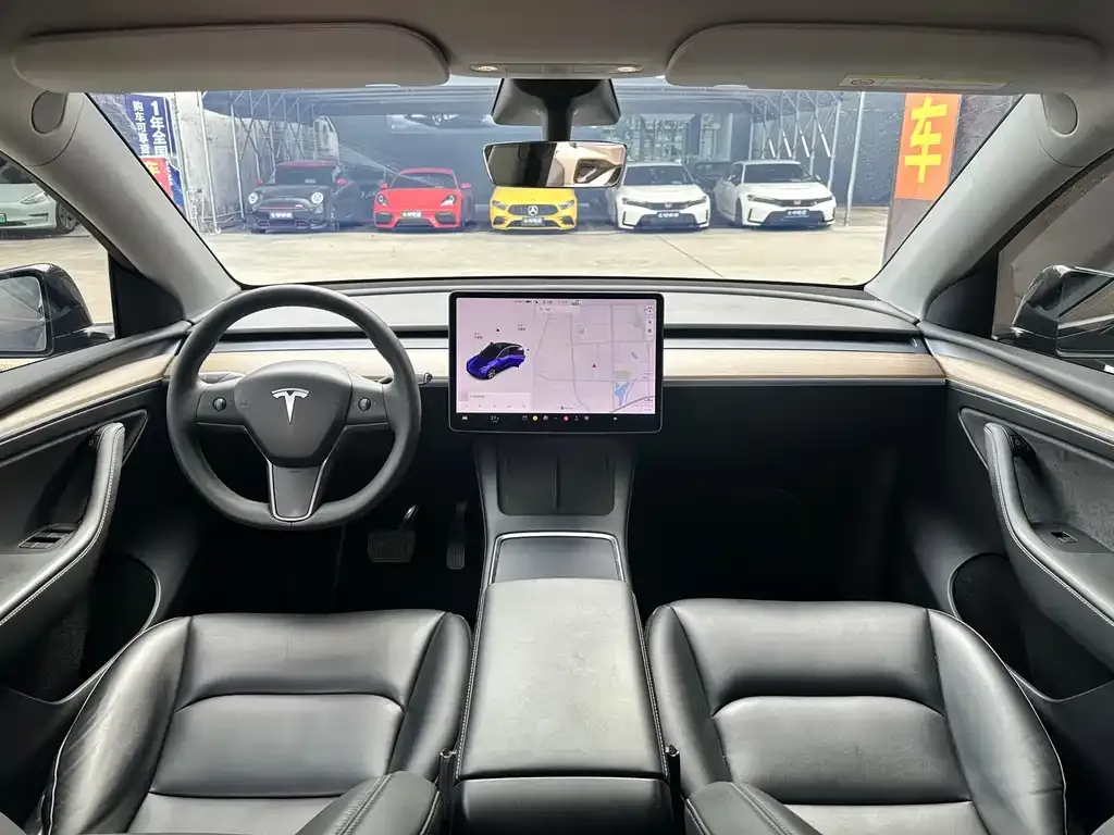 Tesla Model Y — фото 6
