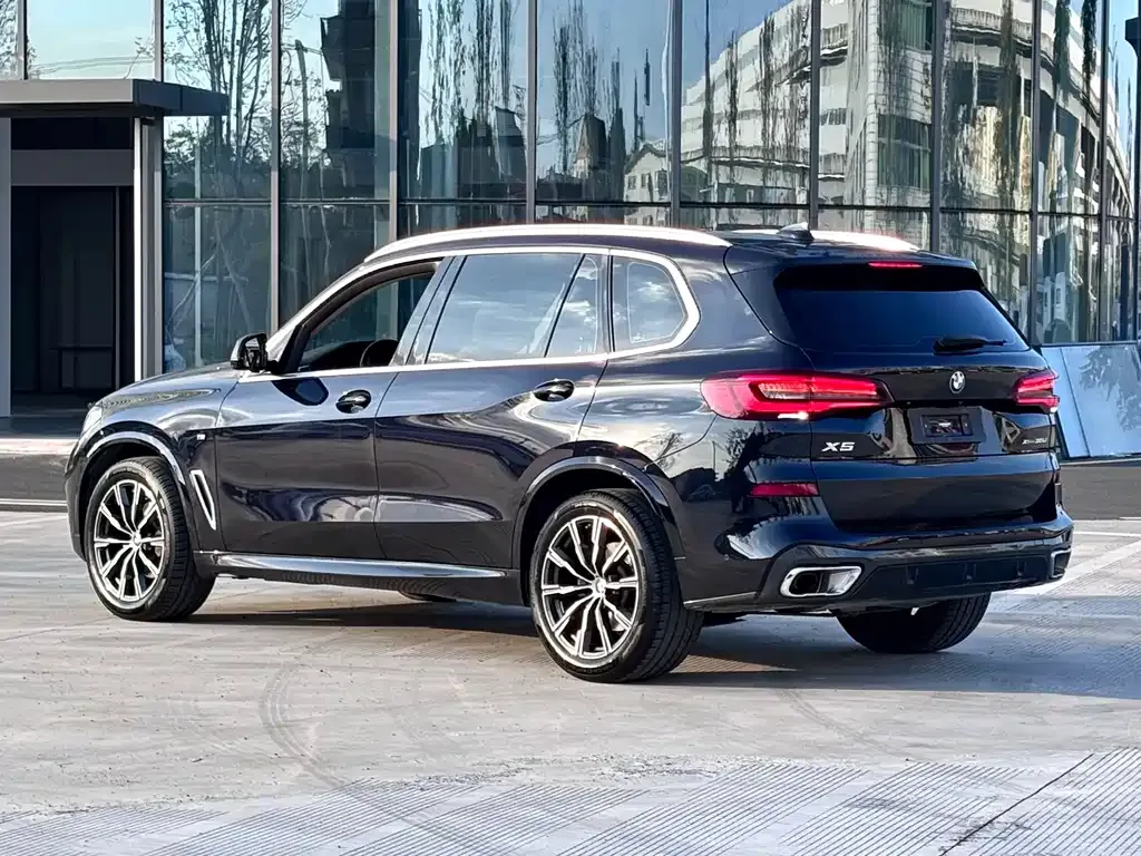 BMW X5 — фото 6
