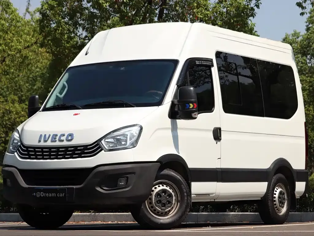 IVECO Ousheng — фото 1