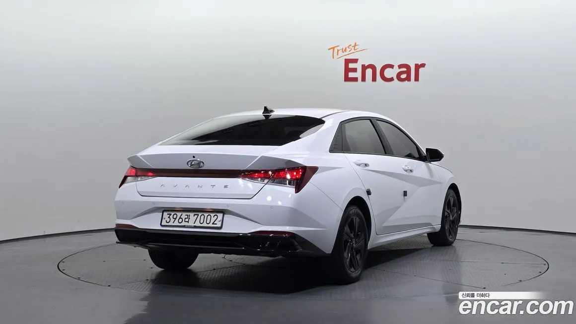 Hyundai AVANTE — фото 2