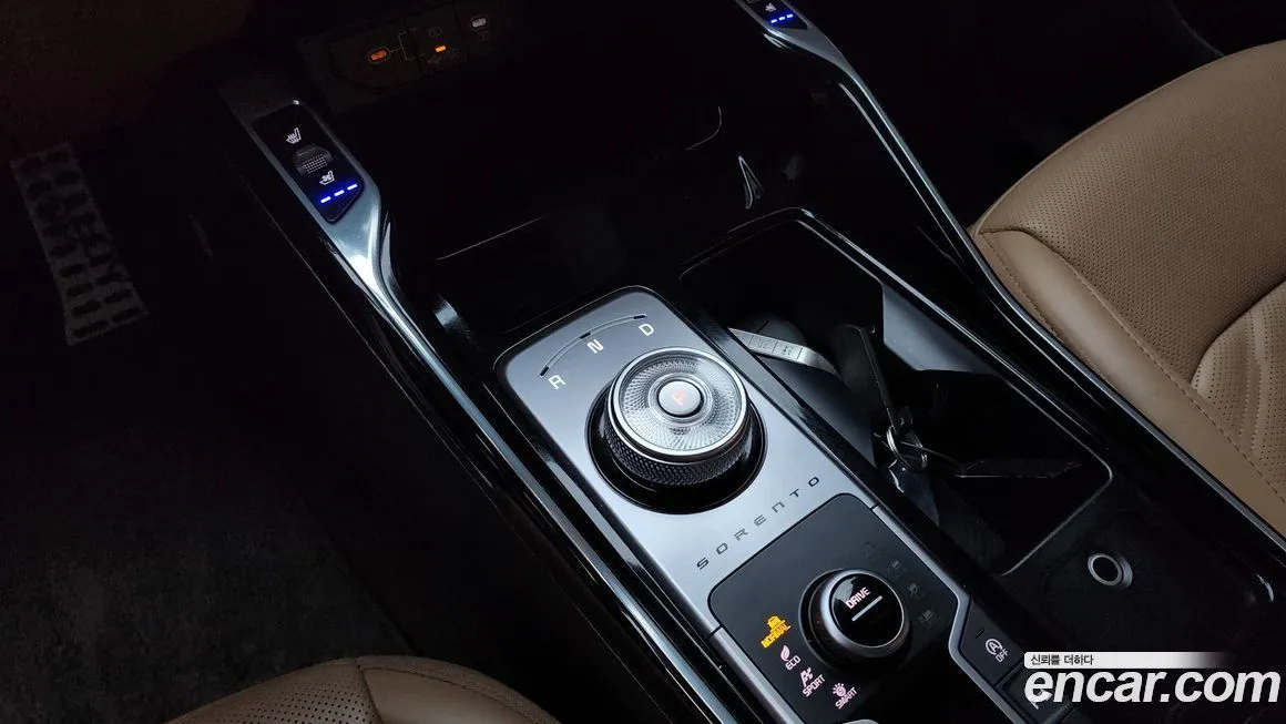 Kia Sorento — фото 9