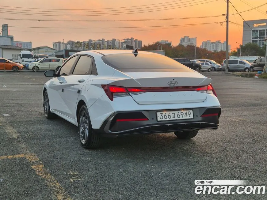 Hyundai AVANTE — фото 4
