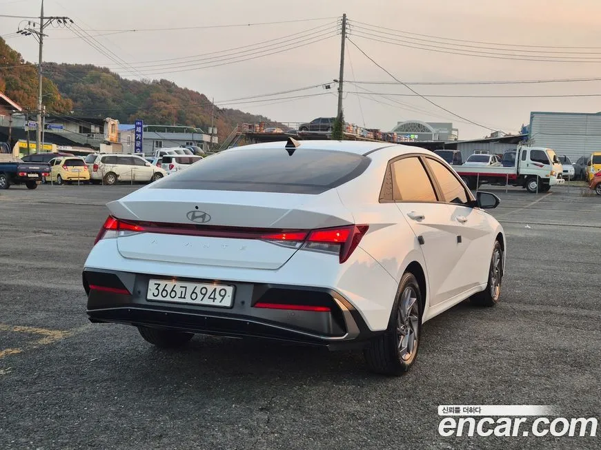 Hyundai AVANTE — фото 5