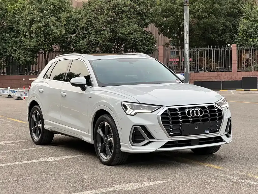 Audi Q3 — фото 3