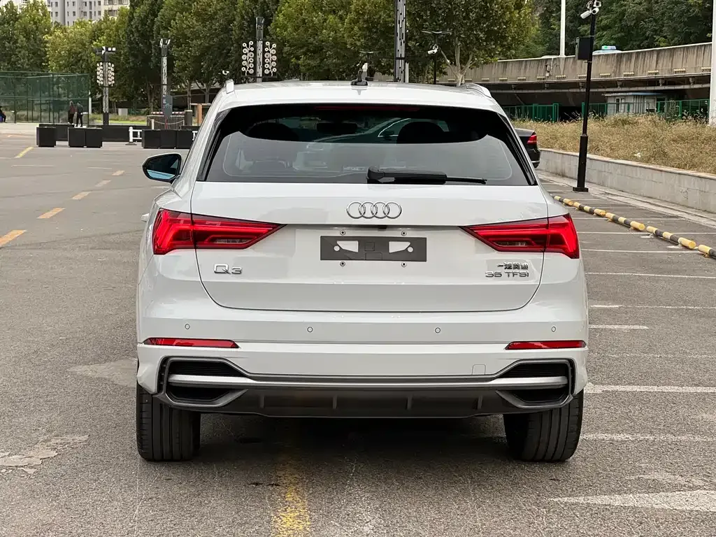 Audi Q3 — фото 5