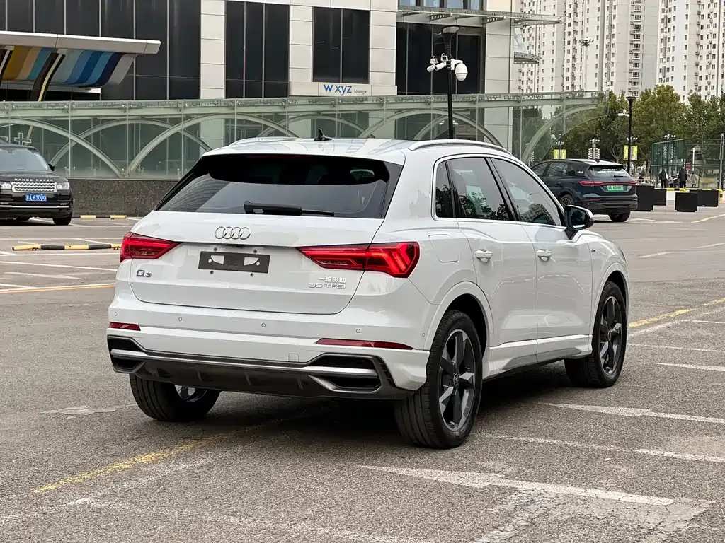 Audi Q3 — фото 6