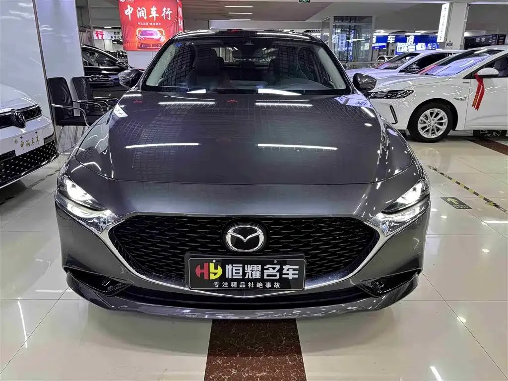Mazda 3 Axela — фото 1