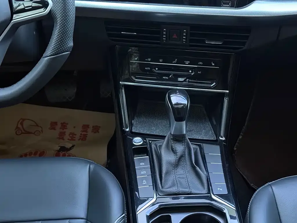 Volkswagen Passat — фото 8