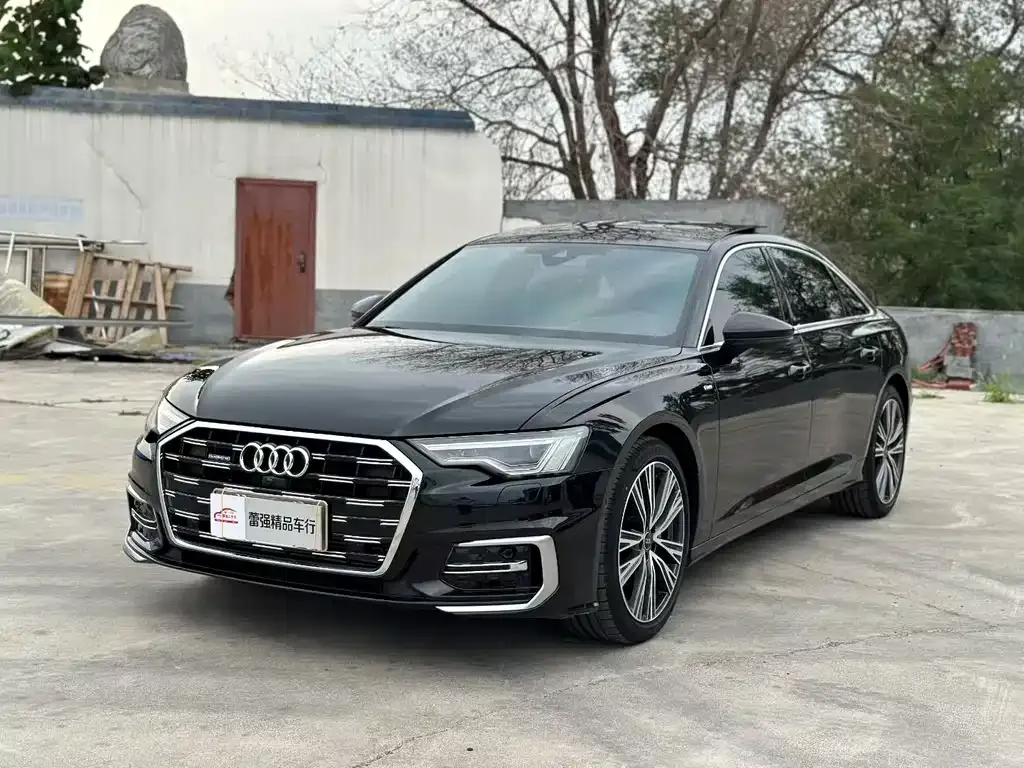 Audi A6L — фото 1