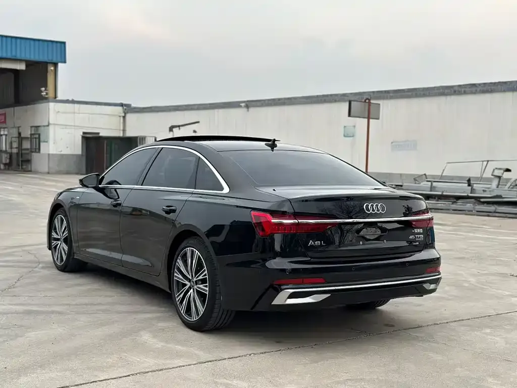 Audi A6L — фото 4