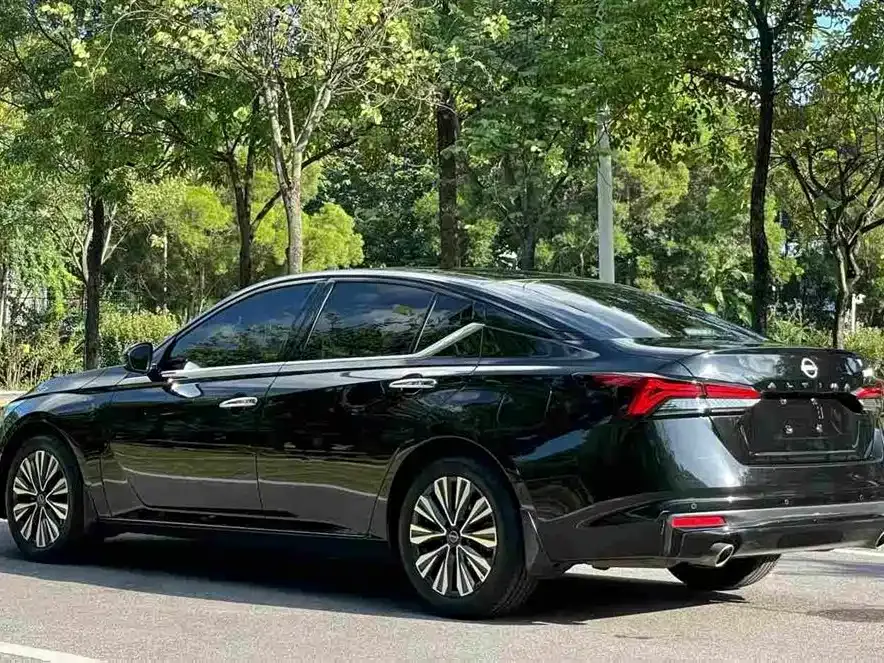 Nissan Teana — фото 2
