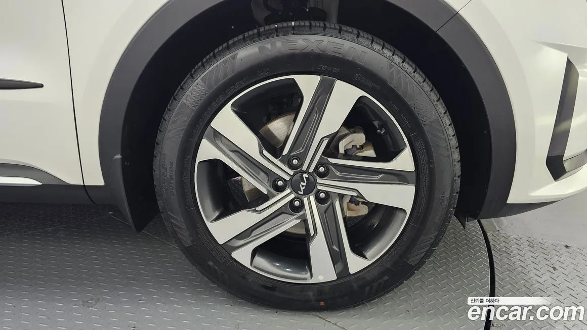 Kia Sorento — фото 5