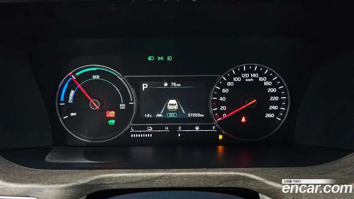 Kia Sorento — фото 8