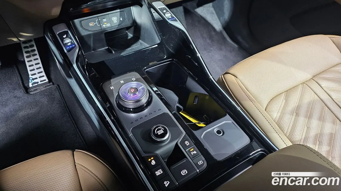 Kia Sorento — фото 9