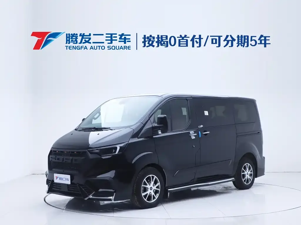 Ford Tourneo — фото 1
