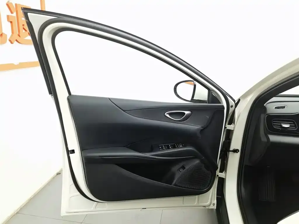 BYD Seal 06 NEV — фото 8