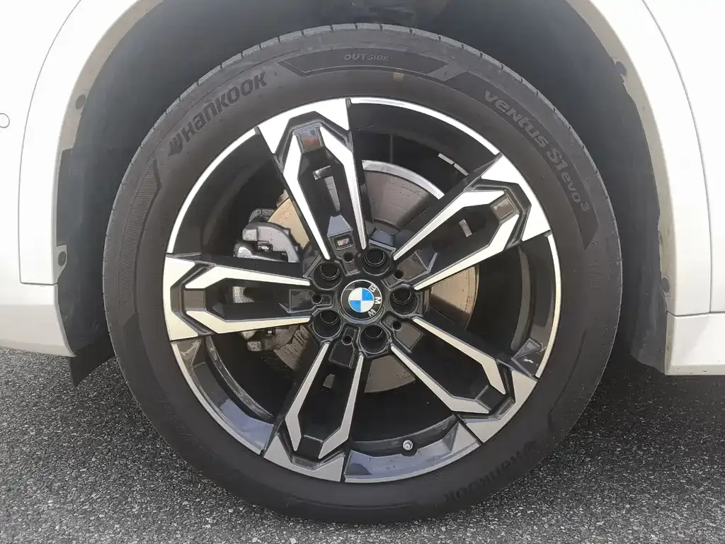 BMW X1 — фото 10