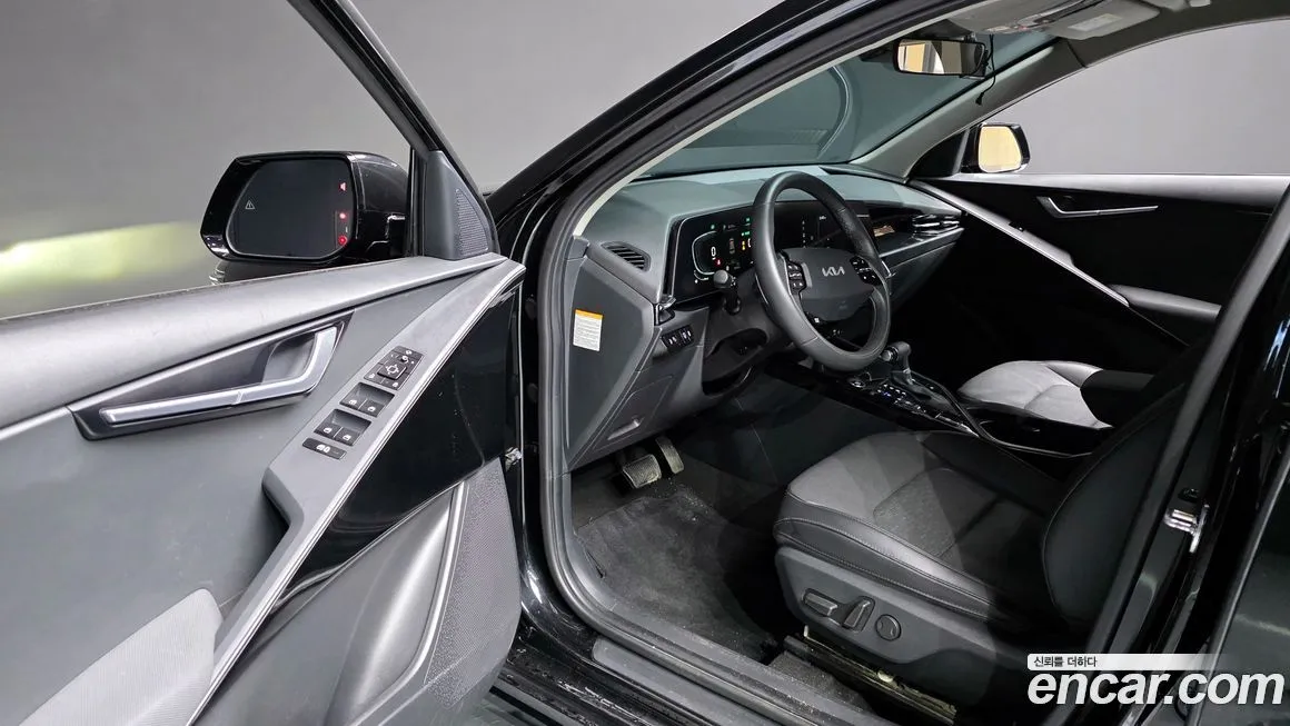 Kia Niro — фото 10