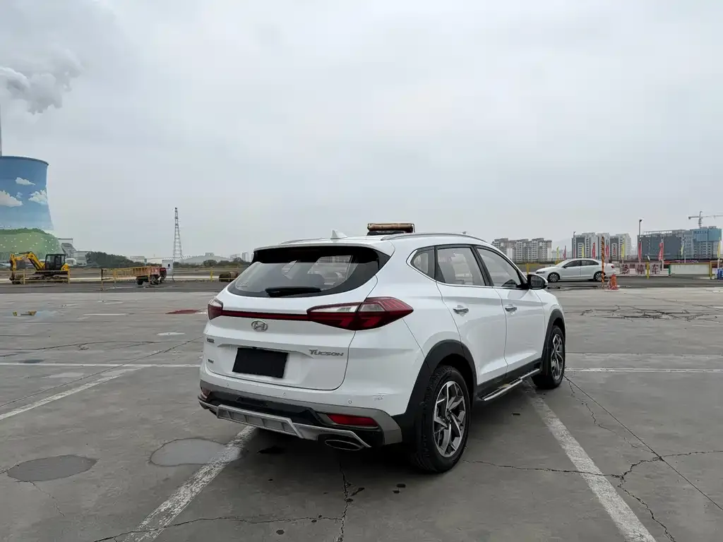 Hyundai Tucson — фото 4